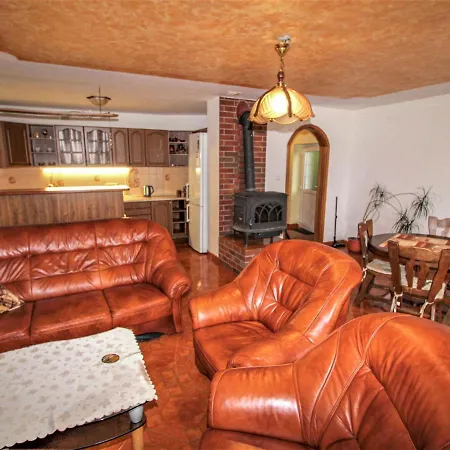 Hotel Jaroslav - Deh130 By Interhome Dehtare (South Bohemian)